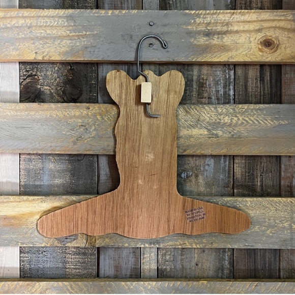 Seeking 👀 Bear Hanger | ISO Wooden Stupell VNTG Clothes | Vintage - Please Help - Picture 4 of 9
